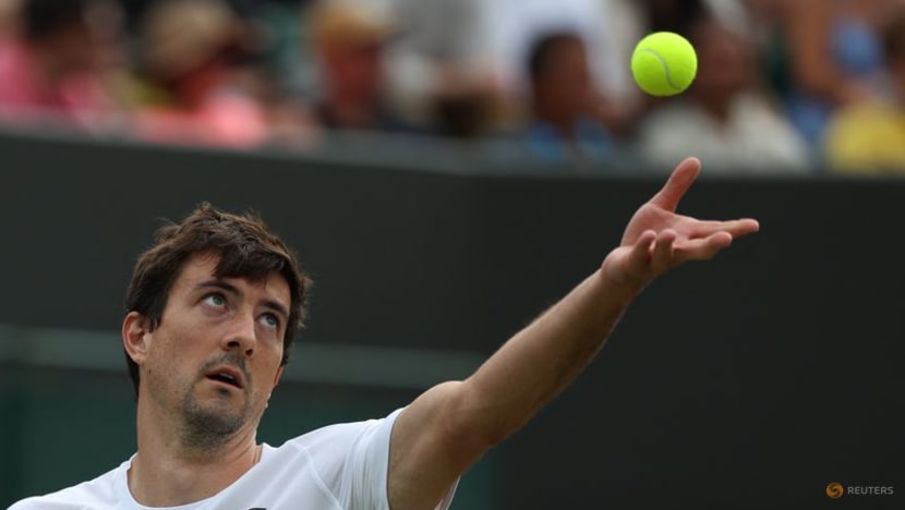 Dimitrov single-handedly flying flag at Wimbledon for old-school backhand Dimitrov single-handedly flying flag at Wimbledon for old-school backhand