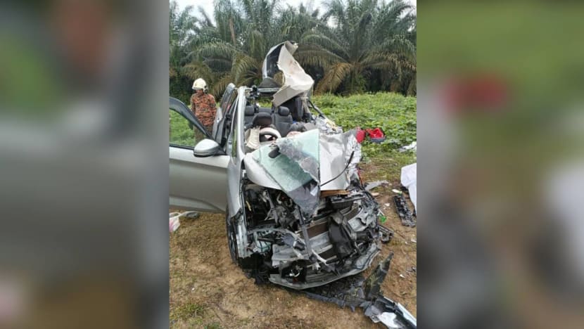 Two Singaporeans among three killed in Johor highway accident Two Singaporeans among three killed in Johor highway accident
