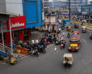 Jollibee says planning to pick Hong Kong over US to list international unit