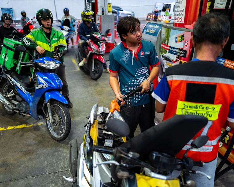 11 2026-03-26t025045z 1859960354 rc2zbkamjk41 rtrmadp 3 iran-crisis-fuel-thailand