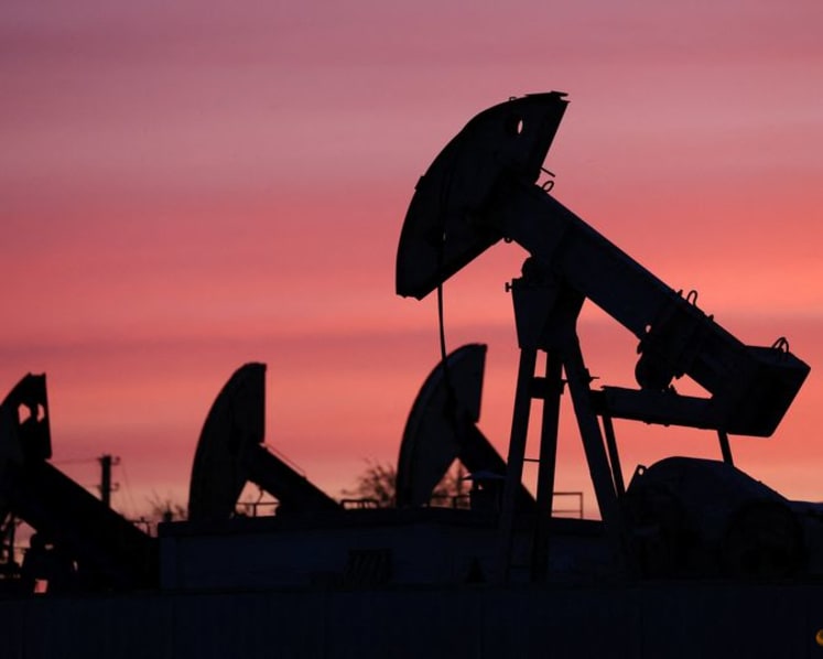 Oil prices sink on Middle East hopes, yen extends gains after joint intervention