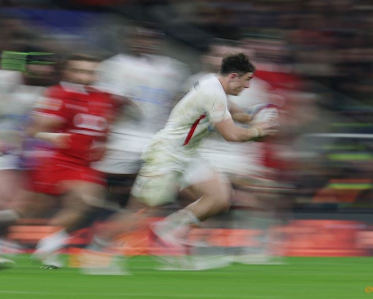 Ford shines as England overwhelm dismal Wales