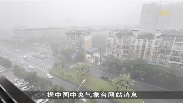 中国多地暴雨不断 居民提前撤离和启动山洪预警