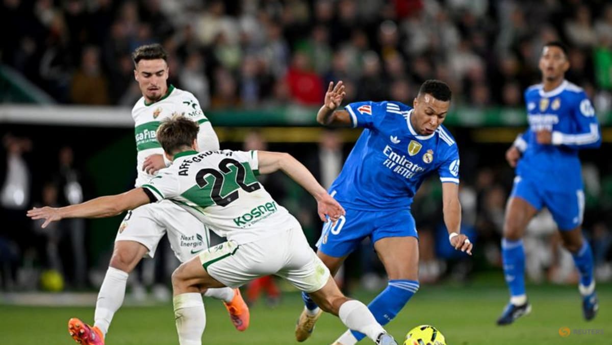 Real Madrid salvage thrilling late 2-2 draw at Elche