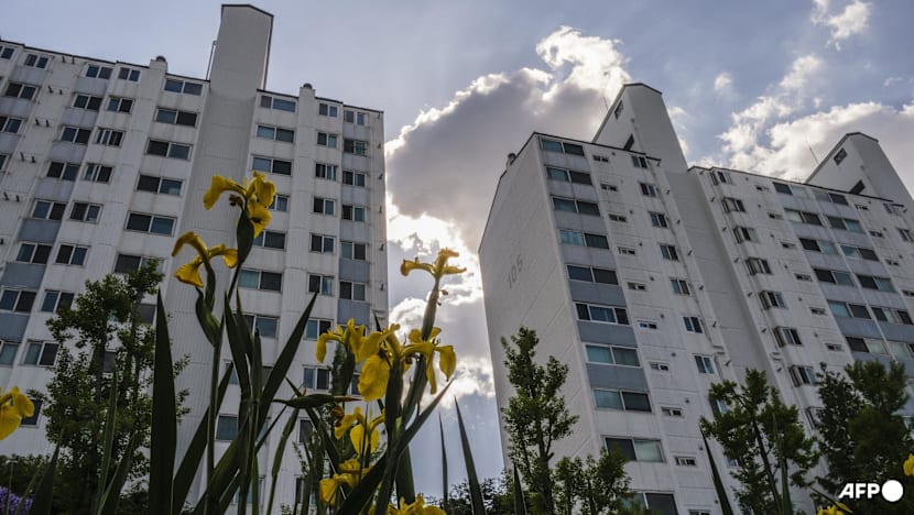 Seoul plans first civilian nuclear bunker under public housing complex