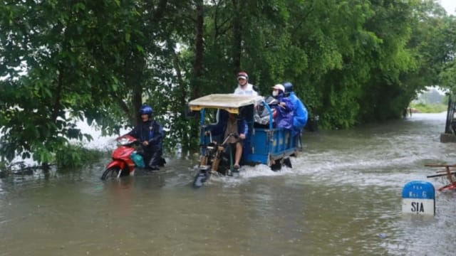台风蝴蝶Wutip吹袭越南引发暴雨洪水 造成七人丧命