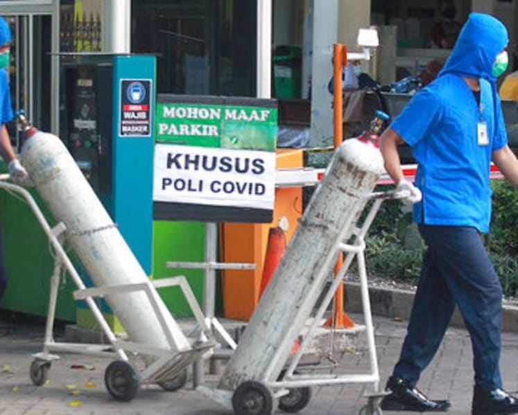 Indonesia seeks more oxygen for COVID-19 sick amid shortage