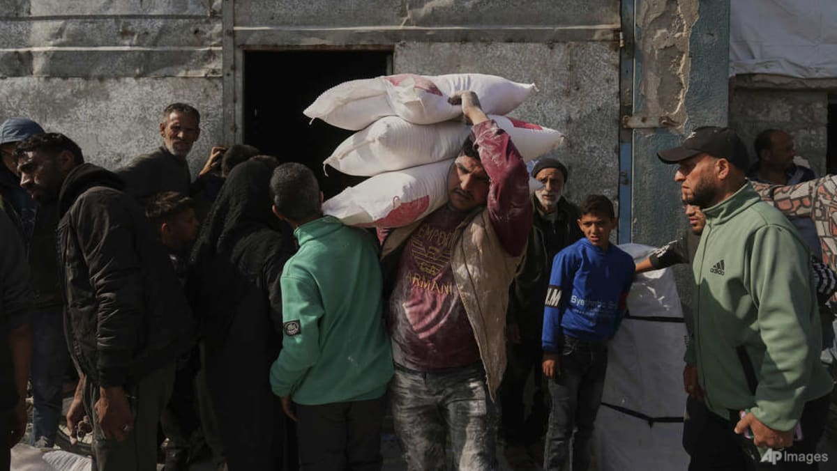 UN says 142,000 people displaced in Gaza in one week UN says 142,000 people displaced in Gaza in one week