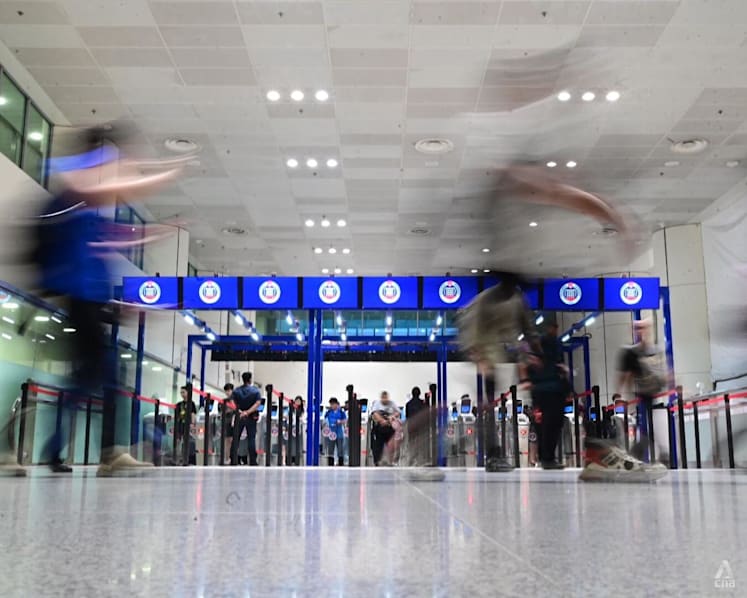 Travellers should not wear items related to Israel-Hamas conflict, says ICA in traffic advisory for land checkpoints