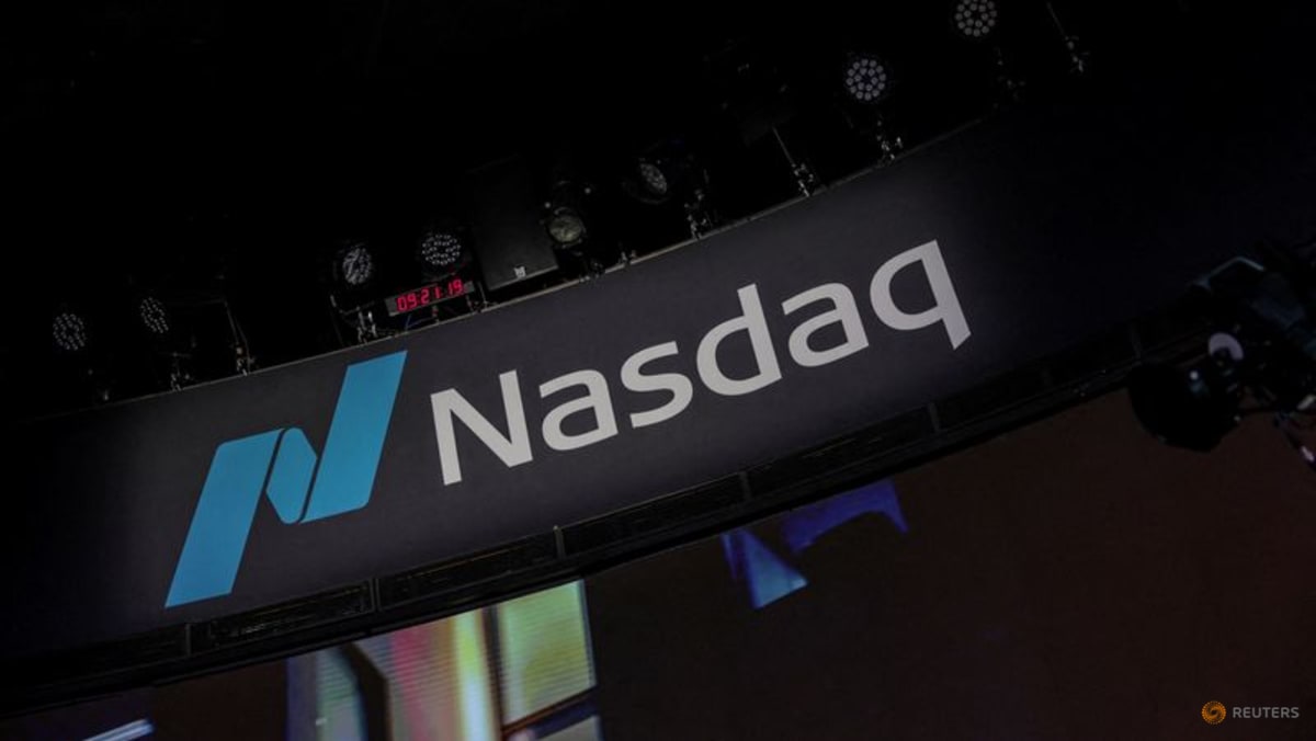 Trading Day: Nasdaq notches 12-day winning streak as Middle East peace talks progress