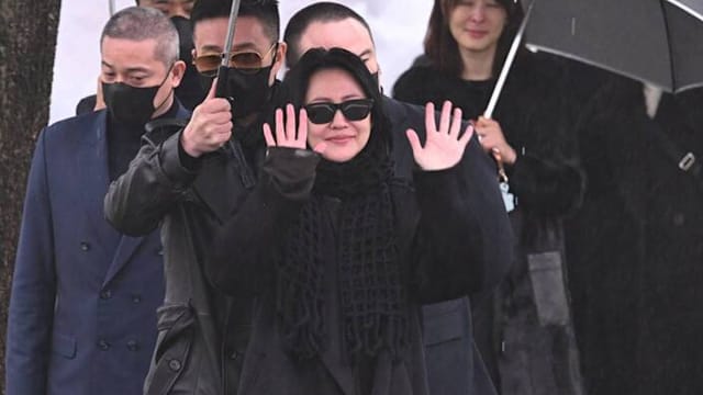 大S逝世一周年　小S哽咽致词，感谢具俊晔陪伴姐姐“最后3年”