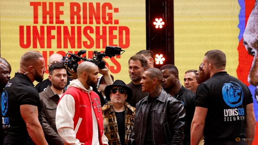 Eubank Jr avoids weigh-in drama second time around against Benn