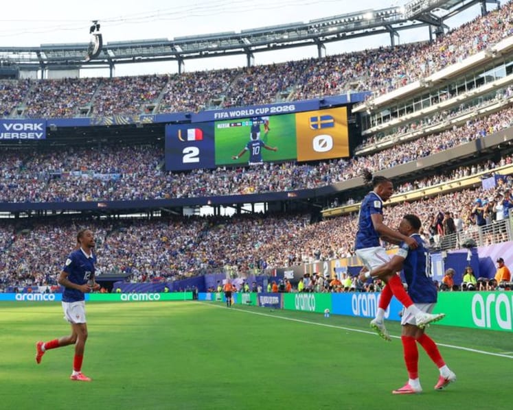 France's fluent attack can profit against defensive Paraguay says Barcola
