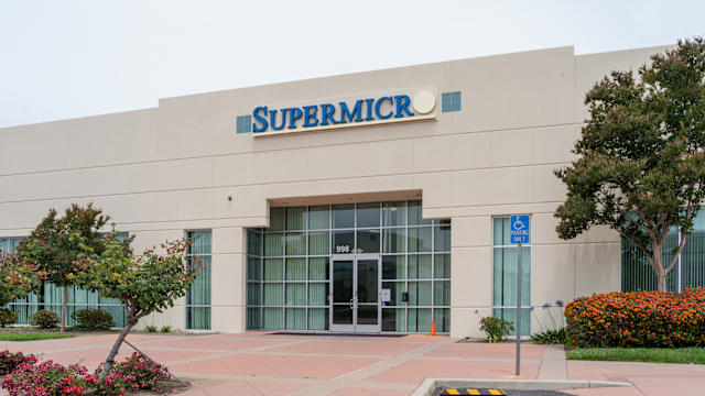 涉非法出口英伟达芯片至中国 美国超微高层被控