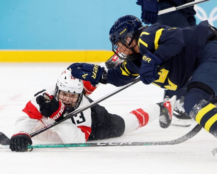Ice hockey-Switzerland beat Sweden in overtime to win women's bronze