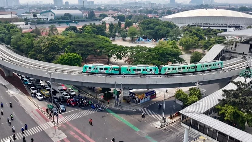 Transjakarta dan Mikrotrans jadi pengumpan 11 stasiun LRT Kelapa Gading-Manggarai