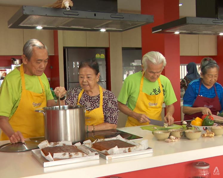 Using apples instead of sugar to sweeten fried rice: How seniors are learning to cook healthier
