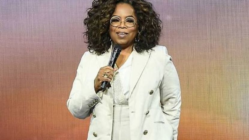 தொலைக்காட்சிப் பிரபலம் Oprah Winfrey ஹவாயியில் அவசர வெளியேற்றத்துக்கான சாலையை  மூடினாரா?