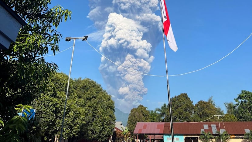 Singapura bekerja sama dengan Indonesia untuk membantu warganya yang terdampak erupsi Gunung Dukono