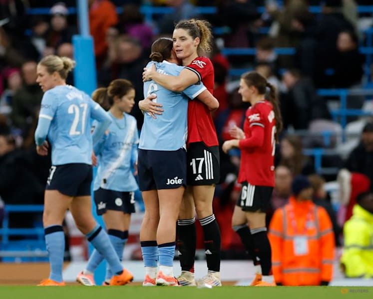 Man City beat Man United to go four points clear in WSL