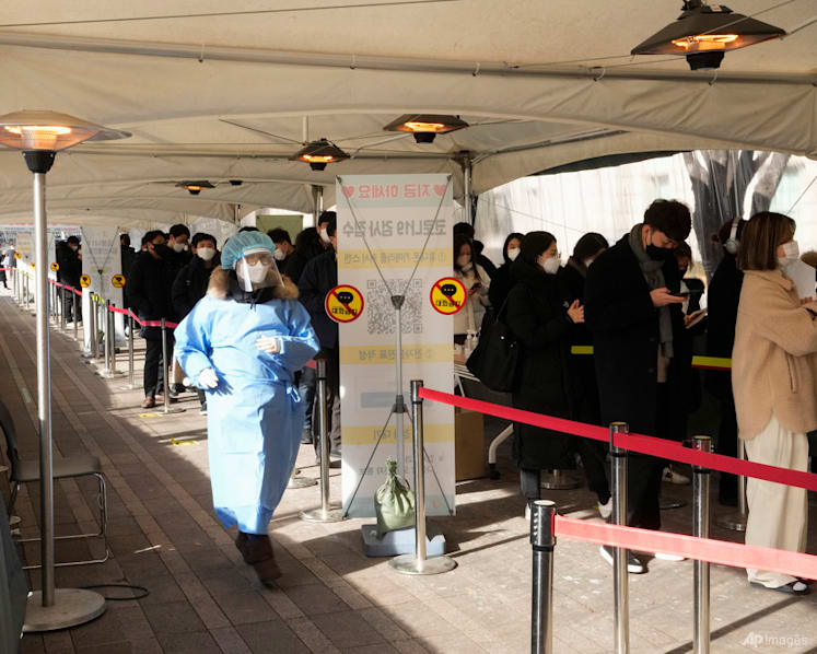 South Korea plans to add small hospitals as COVID-19 cases surge 