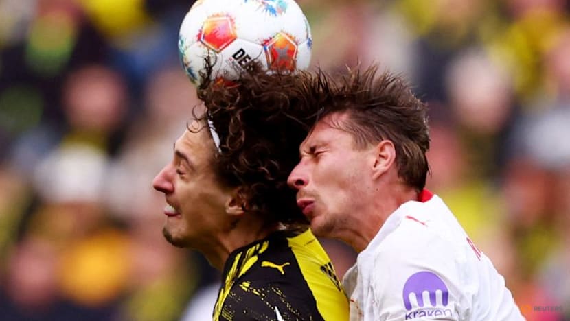 Dortmund concede first league goal since August in Leipzig draw