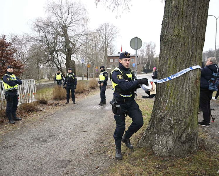 Swedes tighten terror laws, likely to help NATO membership