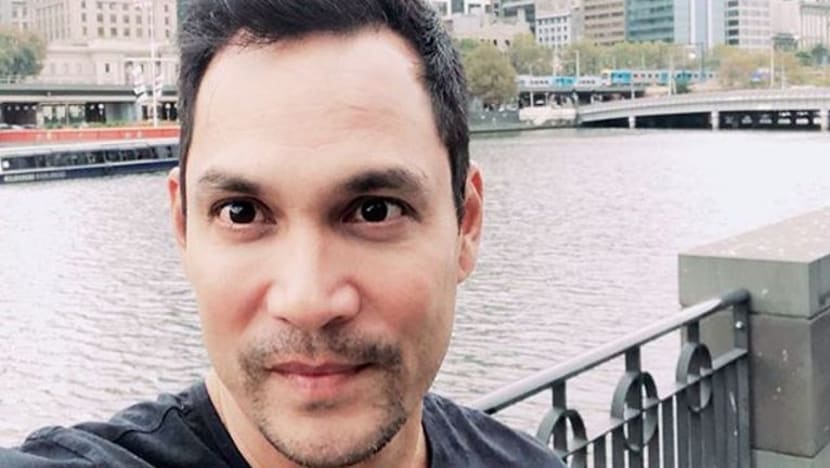 Hans, Erra sempurna di mata Awie