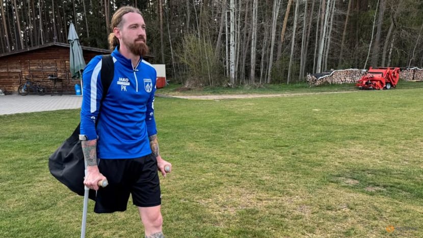 One-legged footballer shines in German amateur league