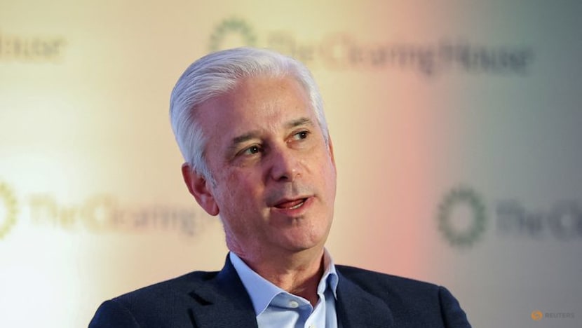 Wells Fargo expects more job cuts, will roll out AI gradually in 2026