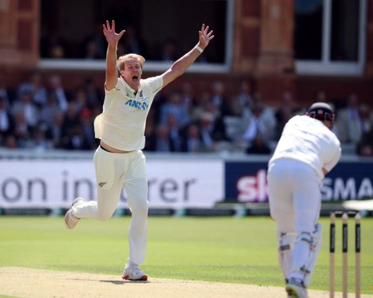 Robinson leads England fightback after New Zealand's Jamieson humbles hosts