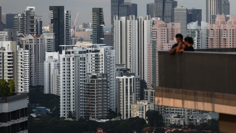 Economists expect Singapore economy to expand 6.5% in 2021, exceeding official growth forecast: MAS survey