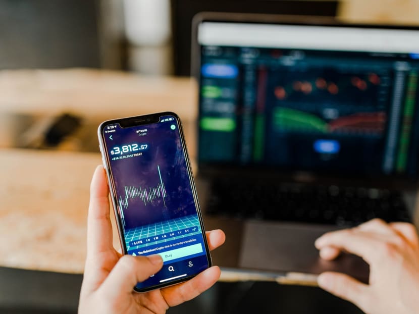 Teach all upper-secondary students finance, economics amid rising interest in cryptocurrencies Teach all upper-secondary students finance, economics amid rising interest in cryptocurrencies