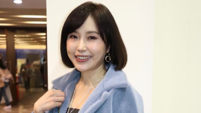 余天女儿余筱萍与人起争执　被喷不明液体导致化学灼伤