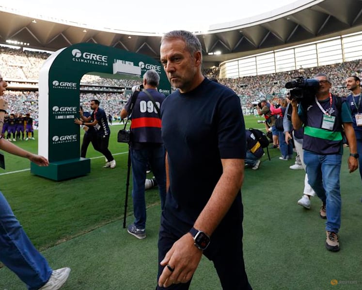 Flick clarifies Barcelona backline options before PSG and Real Madrid showdowns