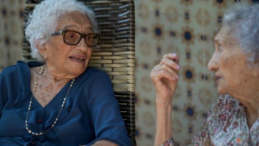 Scientists seek clues to longevity from three Brazilian sisters over 100
