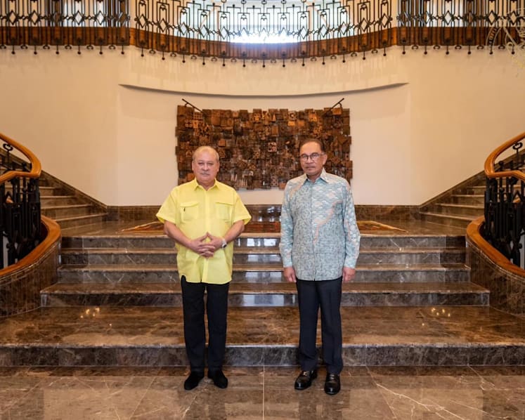 Ties with federal government improved under PM Anwar, says Johor Sultan