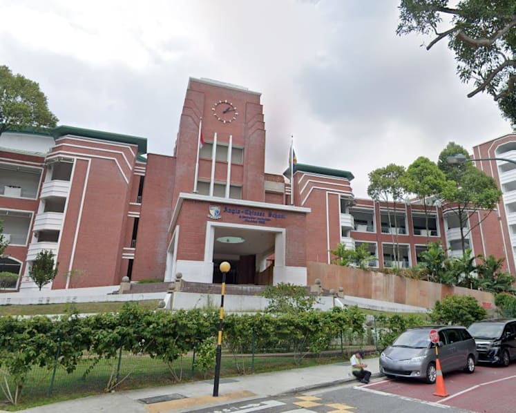Security guard fined for taking laptop left behind by student at school canteen