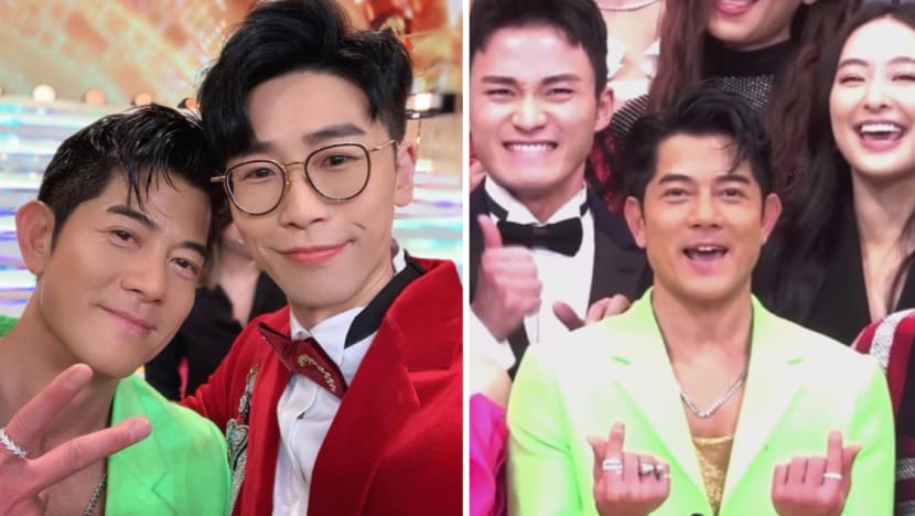 TVB Host Posts Selfie With Aaron Kwok; Vouches That The 57-Year-Old Star Is "Naturally Handsome" & Needs No Photoshop TVB Host Posts Selfie With Aaron Kwok; Vouches That The 57-Year-Old Star Is "Naturally Handsome" & Needs No Photoshop