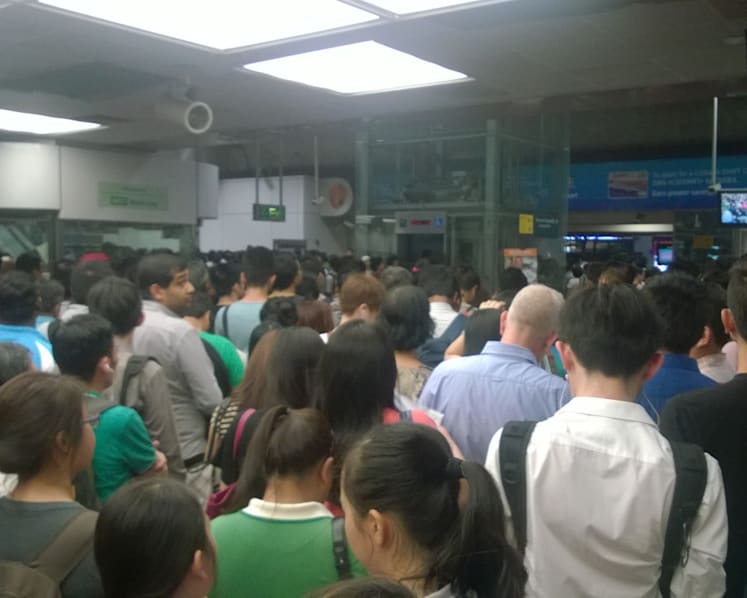 SMRT says sorry for ‘unacceptable’ disruptions