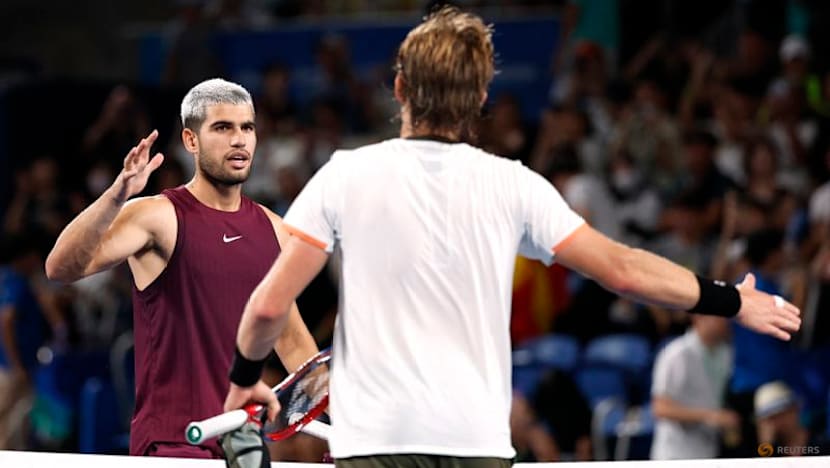 Alcaraz powers into Japan Open semis, Rune crashes out
