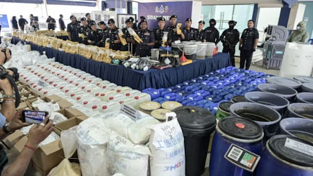 马国警方捣毁巴生谷炼毒室拘六人 起获4.9亿元毒品