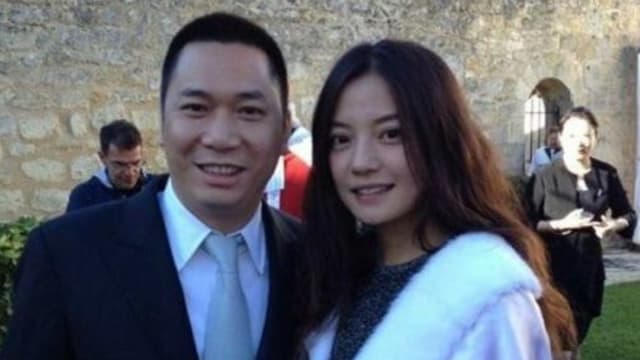 赵薇宣布已离婚多年：黄先生的事与我无关！