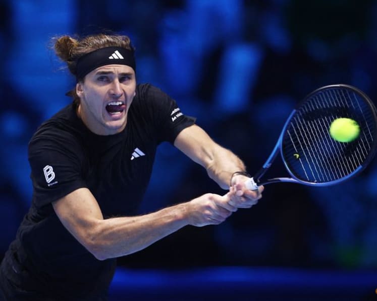 Alcaraz and Zverev off to winning starts at ATP Finals