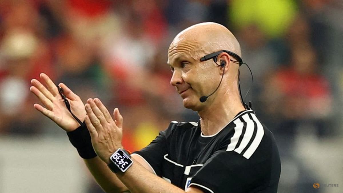 Anthony Taylor announces retirement from elite refereeing