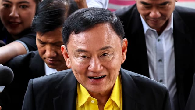 泰国前首相达信解除电子追踪器
