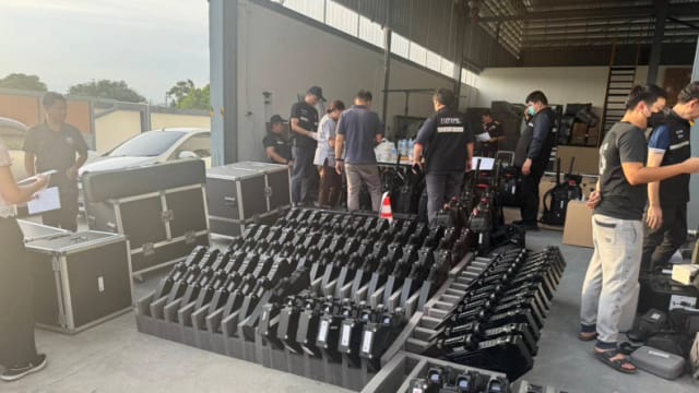 泰警突击新加坡公司仓库  扣押逾200件无人机设备