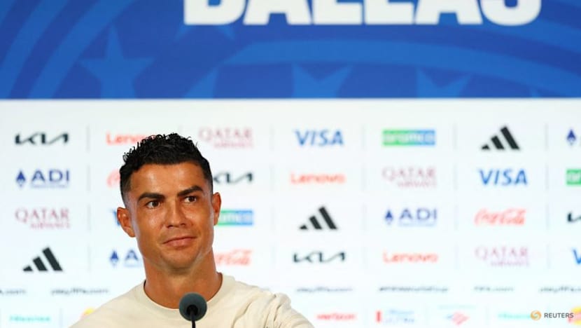 Relaxed Ronaldo keeps focus on Spain rather than his future