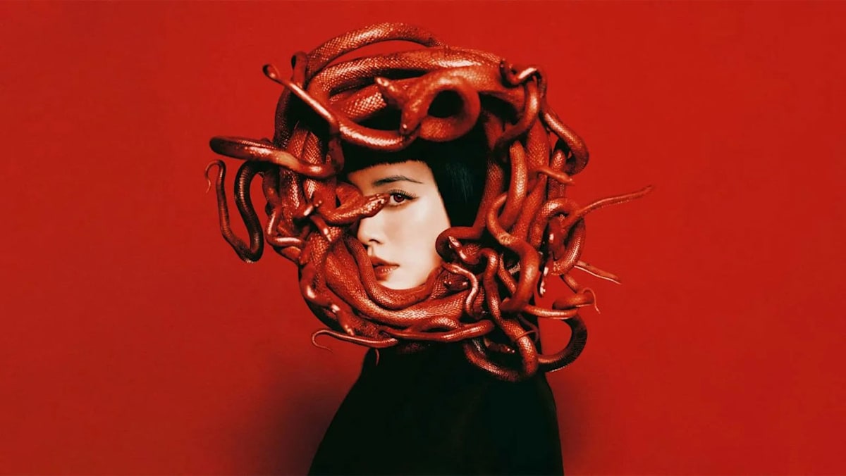 等了6年，蔡依林终于重磅回归！ “赤蛇缠绕头”造型超震撼- vibes by 8world