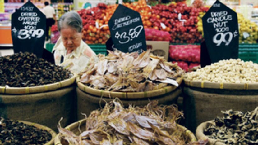 S’pore stuck in deflation for third straight month